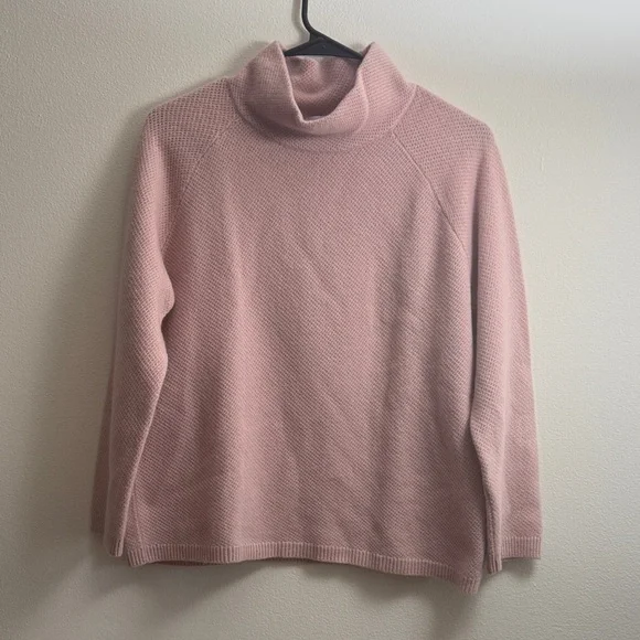 MaxMara Soft Dusty Pink Cashmere Blend Turtleneck Sweater - Picture 2 of 4